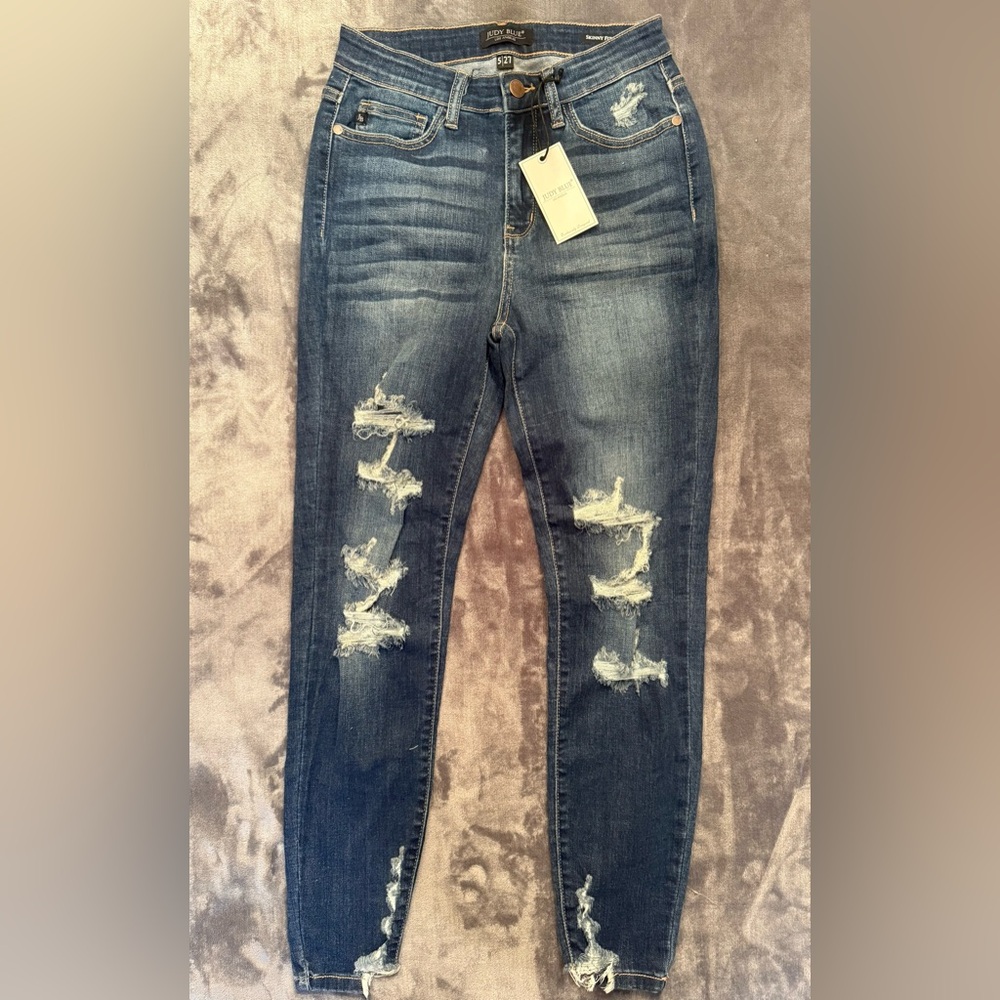 NWT Judy Blue Distressed Skinny Jeans in Dark Blue